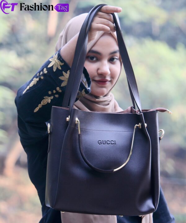 Ladies large capacity trendy handbag - Image 1