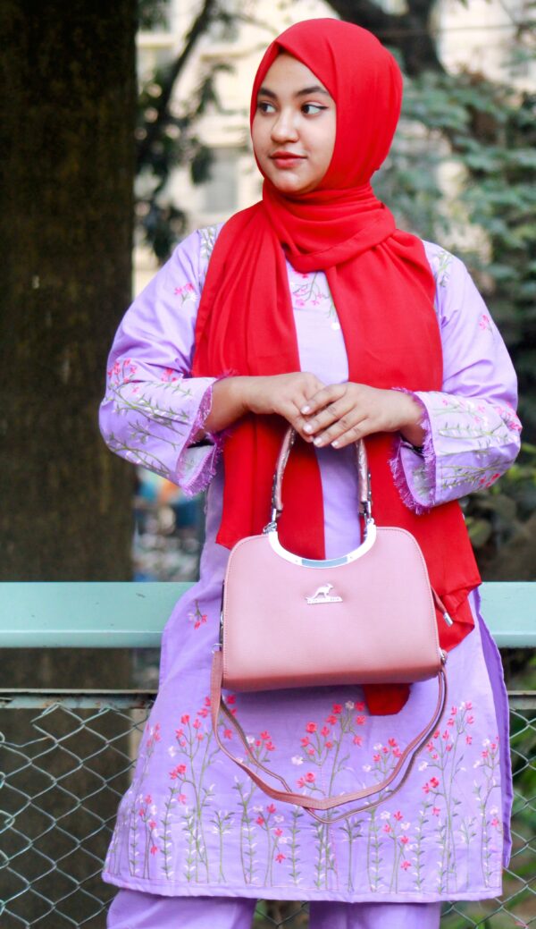 High Quality Ladies Hand Bag and Shoulder Bag - Image 3