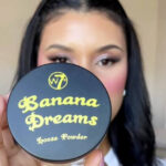 w7 Banana Dreams Loose Powder - Image 4