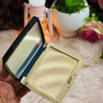HOJO Highlighter Makeup Shimmer Powder Highlighter Palette - Image 11